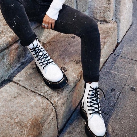 Dr. Martens Luana White US 7, UK 5 Punk, Emo, Rock, ,Glam, Goth Tie Up Boots - Picture 11 of 13